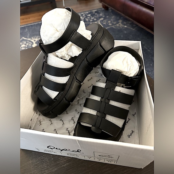 Qupid - Kessy 01 Strappy Black Platform Sandal — BRAND NEW - Picture 1 of 12
